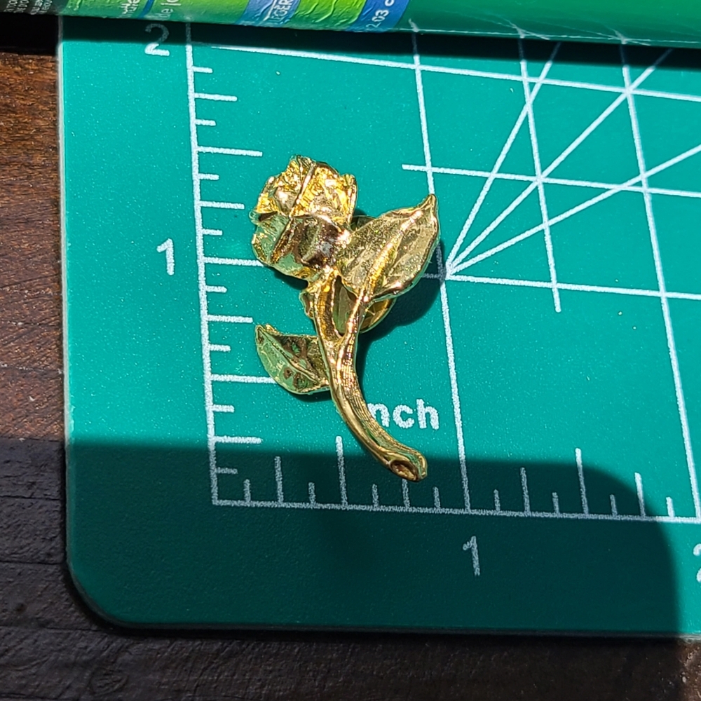 Vintage America Gold Floral Brooch - Picture 5 of 5